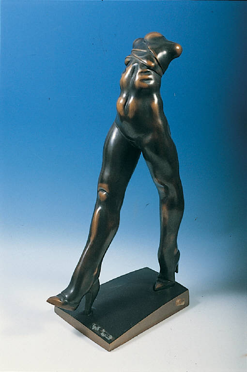 Movimento, Figura femminile (scultura) di Argeles Gloria (sec. XX)