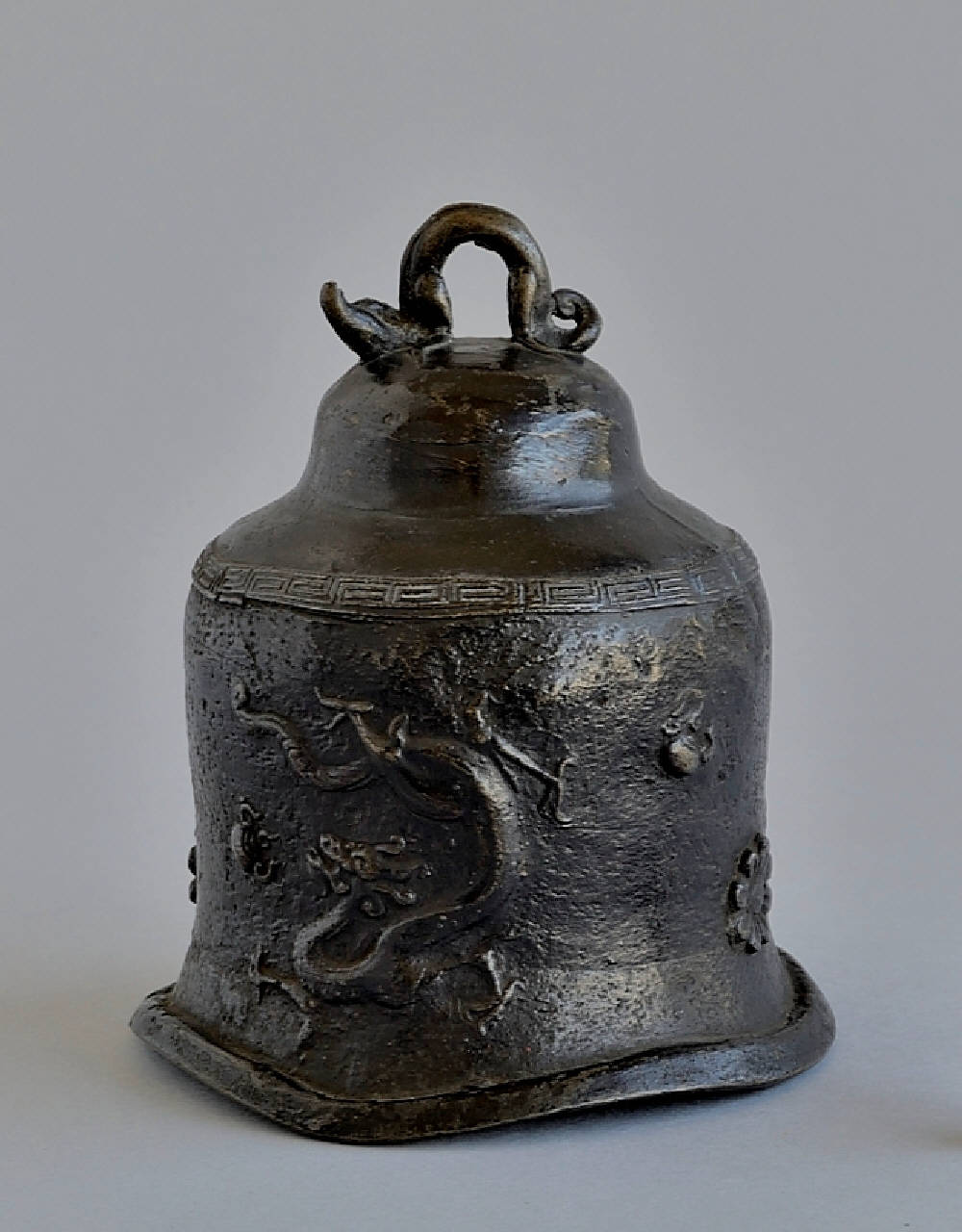 drago (campana) - produzione cinese (sec. XIX)