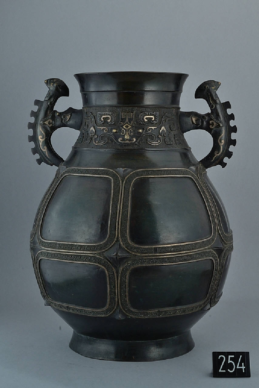 Taotie, mascherone (vaso) - produzione cinese (sec. XIX)