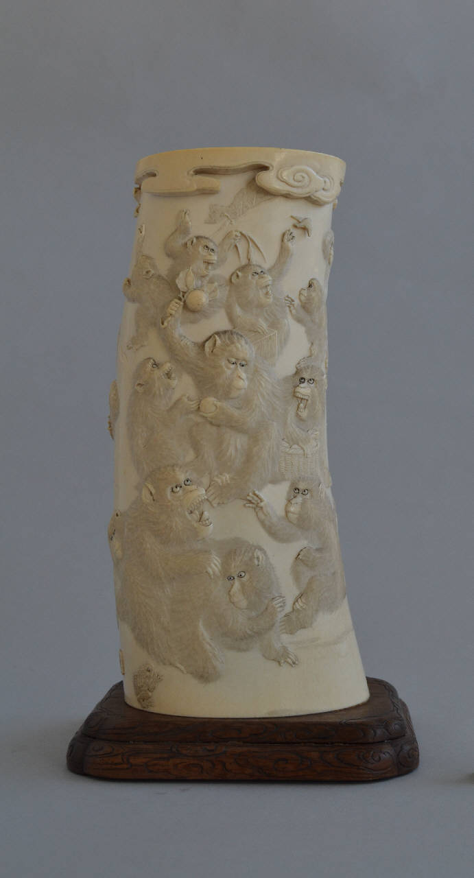 Scimmie (vaso) - manifattura giapponese (fine/inizio secc. XIX/ XX)