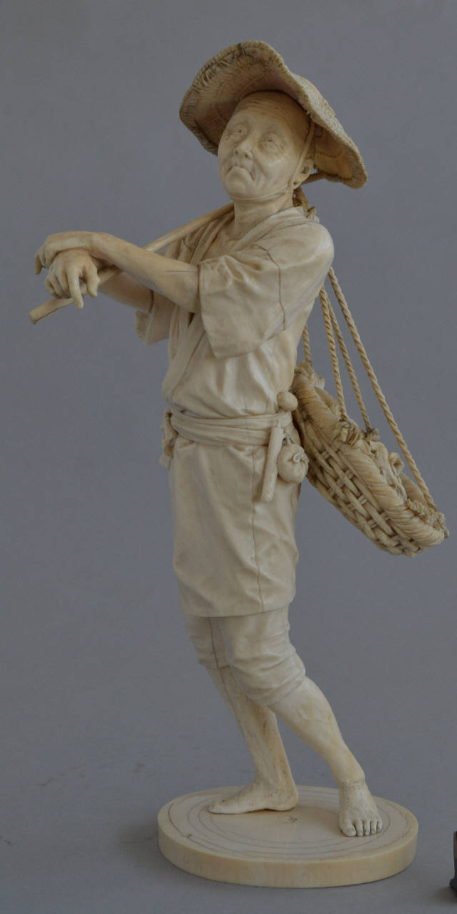 Ambulante (statuetta) - manifattura giapponese (fine/inizio secc. XIX/ XX)
