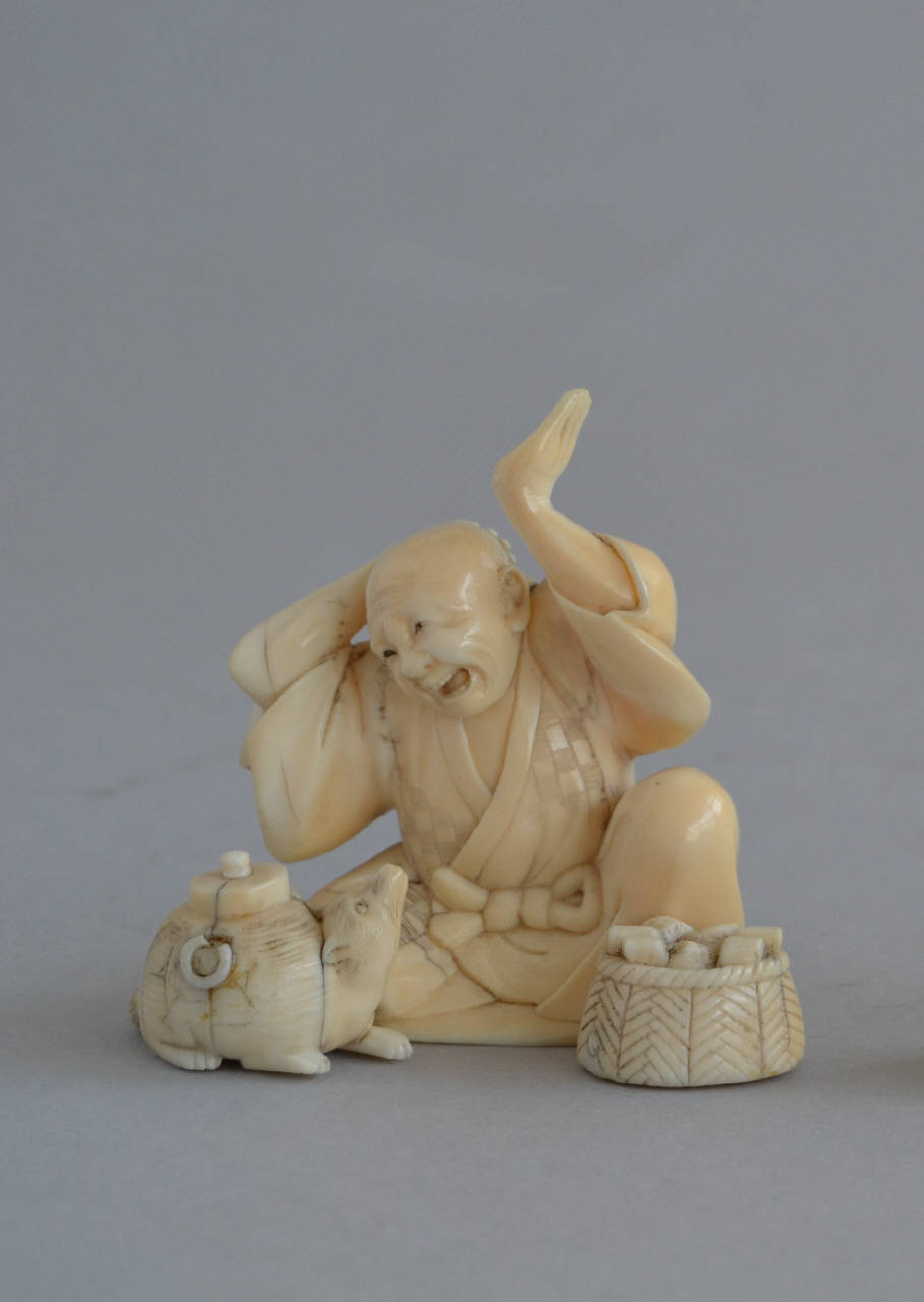 Bunbuku chagama (statuetta) - manifattura giapponese (fine/inizio secc. XIX/ XX)