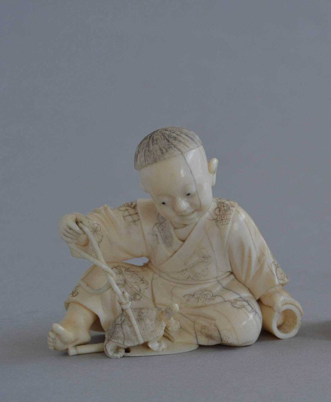 bambini che giocano (statuetta) - manifattura giapponese (fine/inizio secc. XIX/ XX)