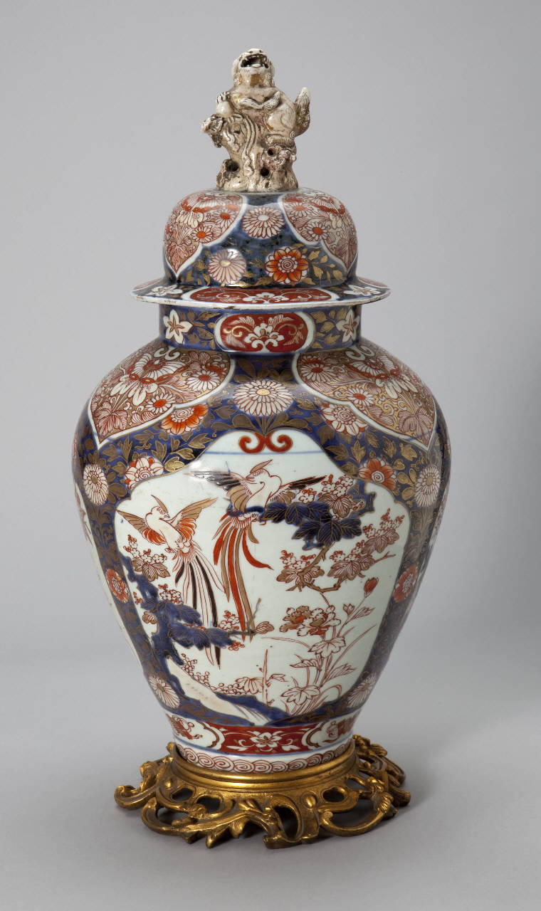 motivi decorativi vegetali, uccelli, leone cinese (vaso) - manifattura giapponese||manifattura europea (||seconda metà secc. XVII/ XVIII||sec. XVIII)