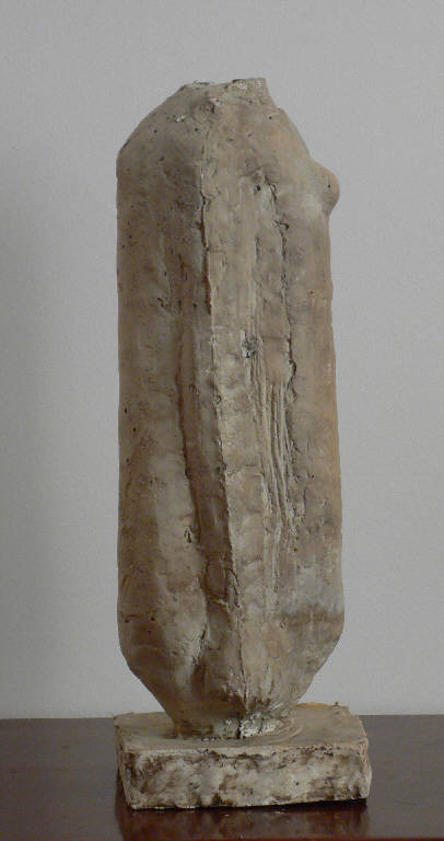 Torso femminile, BUSTO FEMMINILE (scultura) di Benevelli Giacomo (sec. XX)