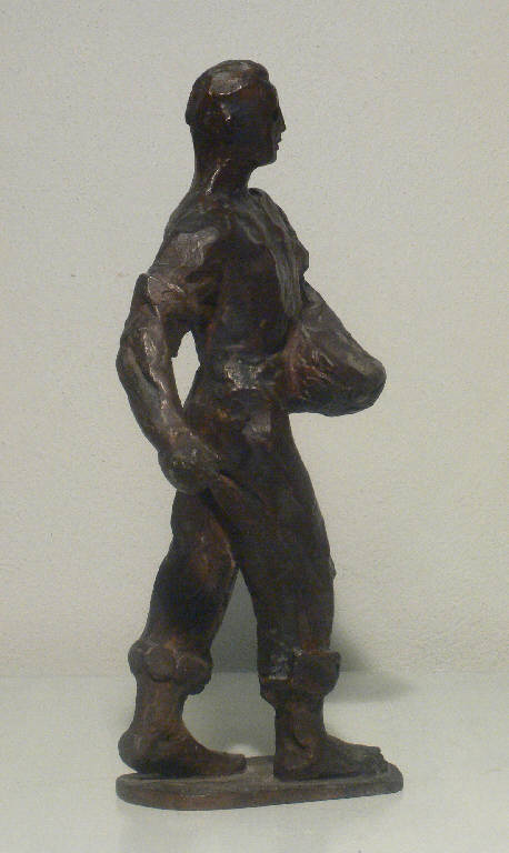 Seminatore, Figura maschile (scultura) di Bergonzoni Aldo (sec. XX)