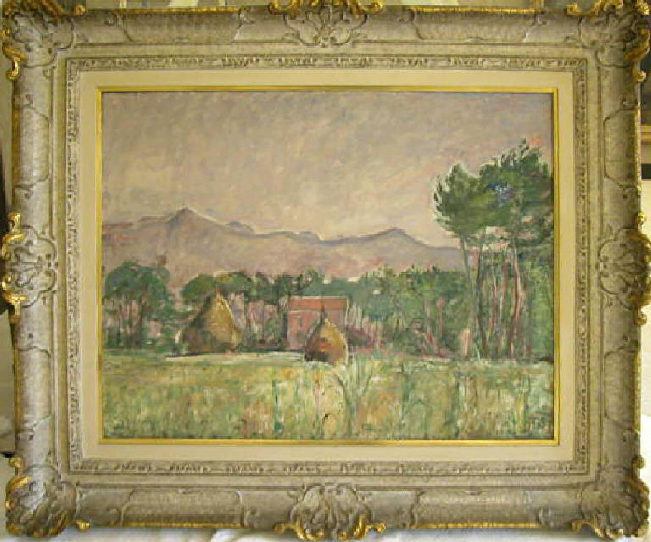 Cascinale, paesaggio campestre con alberi, casa colonica e montagne (dipinto) di Tosi Arturo (sec. XX)