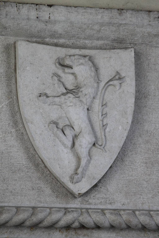 stemma comunale (rilievo) di Tagliaferri, Giovanni (primo quarto sec. XX)