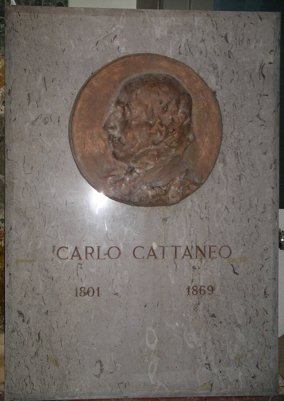 ritratto di Carlo Cattaneo (lapide commemorativa) - ambito italiano (fine/inizio secc. XIX/ XX)