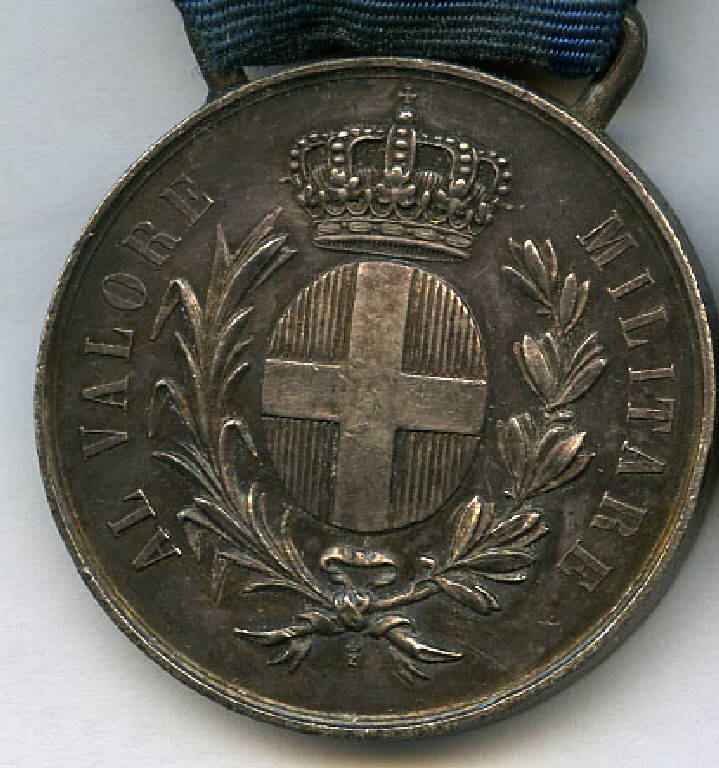 Medaglia d'argento al Valor Militare (Medagliere di Ildebrando Flores), stemma reale sabaudo; corona d'alloro (decorazione militare) - produzione (sec. XX)
