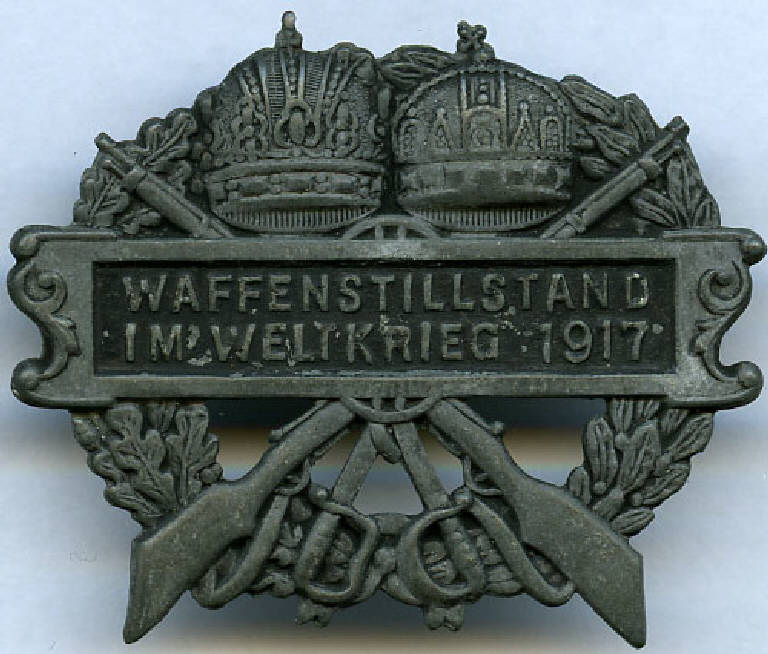 Distintivo commemorativo dell'esercito austro-ungarico, Corone d'Austria e d'Ungheria (distintivo) - produzione (sec. XX)