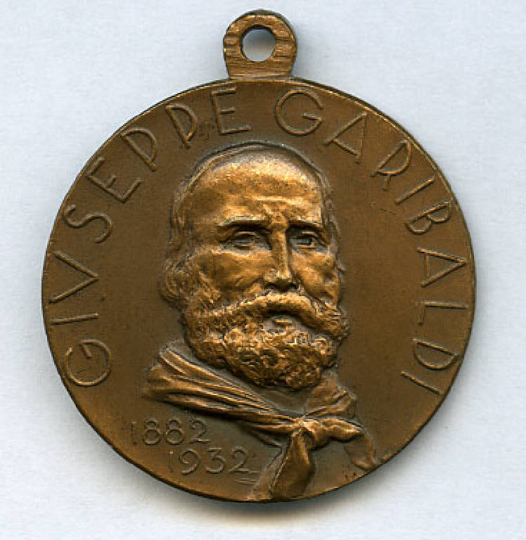 Medaglia commemorativa del Cinquantenario della morte di Giuseppe Garibaldi, Giuseppe Garibaldi; volontario garibaldino e avanguardista (medaglia) (sec. XX)