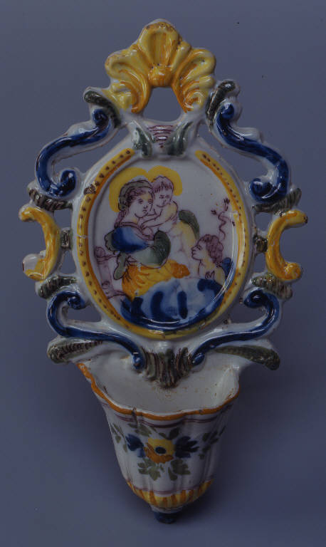 Madonna con Bambino e San Giovannino (acquasantiera) - produzione pavese (sec. XVIII)