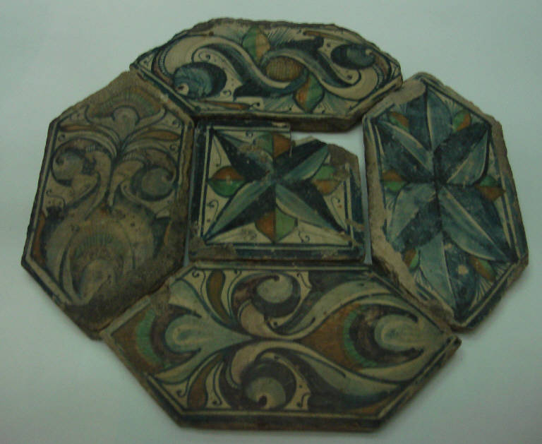 Elementi decorativi (piastrelle) - ambito napoletano (sec. XV)