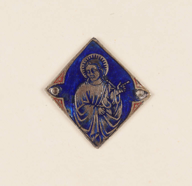 Santo, Figura maschile aureolata (decorazione a smalto) - ambito italiano (secc. XV/ XVI)
