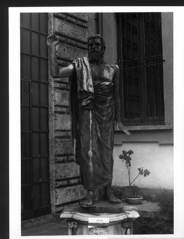 Platone, RITRATTO MASCHILE A FIGURA INTERA (statua) di Orestano Luigi (sec. XX)