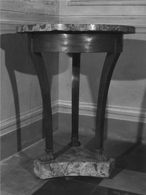 tavolino - manifattura lombarda (prima metà sec. XIX)