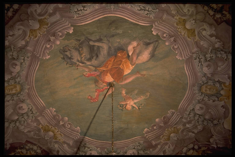 Ratto di Europa, EUROPA SALE SUL DORSO DEL TORO (soffitto dipinto) di Cadioli, Giovanni,; Palma, Francesco (sec. XVIII)