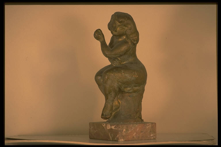 Donna seduta, FIGURA FEMMINILE SEDUTA (scultura) di Seguri, Albano (sec. XX)
