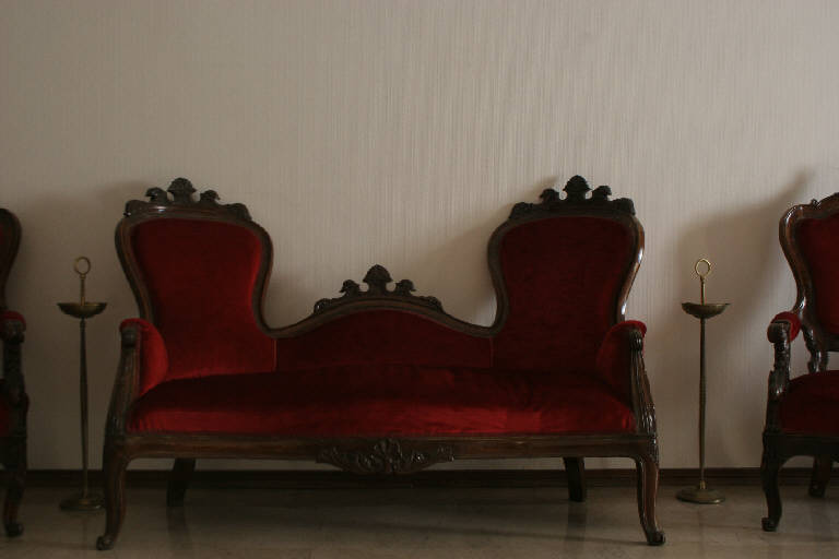 MOTIVI DECORATIVI VEGETALI (divano) - produzione stile Luigi Filippo (prima metà sec. XIX)