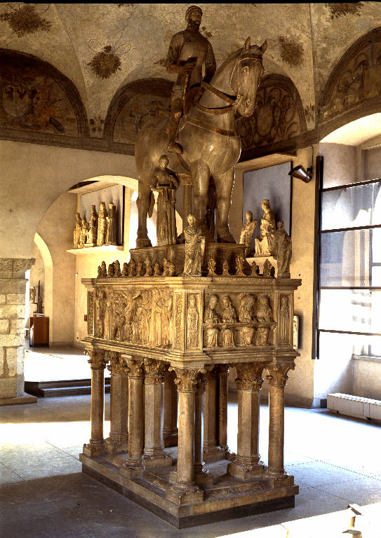 arca di Bonino da Campione (e aiuti) (terzo quarto sec. XIV)