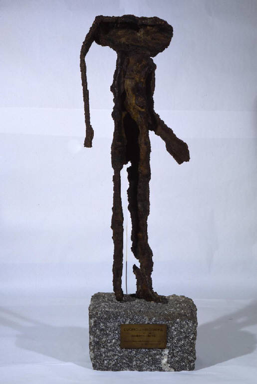 L'Uomo di Hiroshima, figura umana (scultura) di Crippa Roberto (terzo quarto sec. XX)