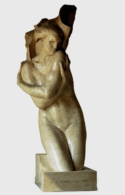 La vittoria del Piave, mezza figura di vittoria alata (scultura) di Minerbi, Arrigo (primo quarto sec. XX)