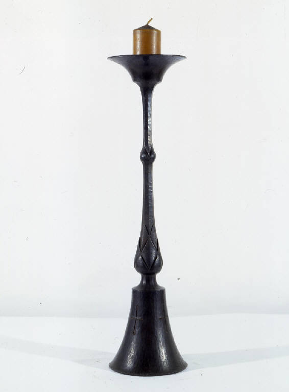 candeliere a forma di campana (candeliere) di Gerardi, Alberto (secondo quarto sec. XX)