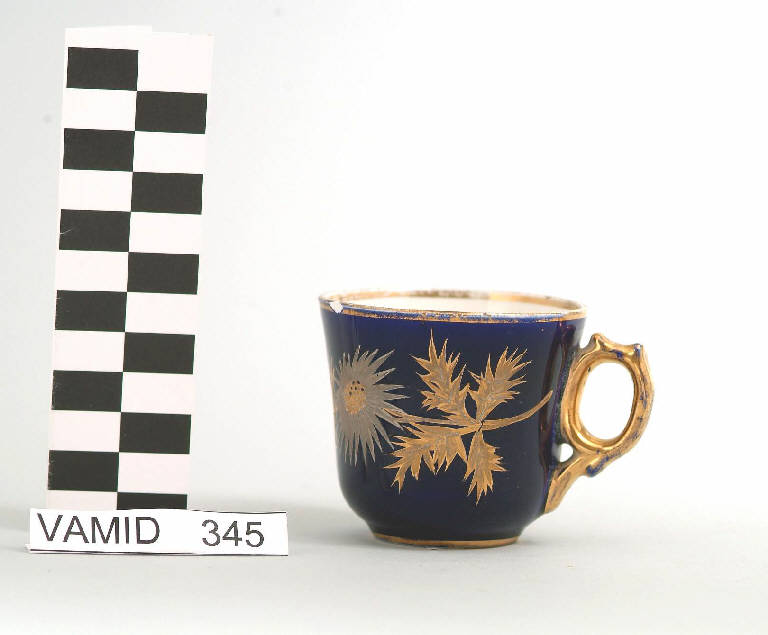 Motivi decorativi floreali (tazza da caffè) di Società Ceramica Italiana Laveno (primo quarto sec. XX)