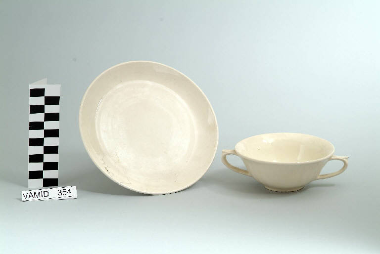 piattino di Società Ceramica Italiana Laveno (metà sec. XX)