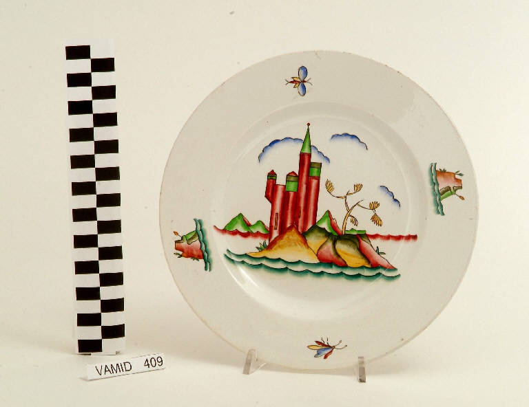 Paesaggio lacustre con castello (piatto) di Società Ceramica Italiana Laveno; Spertini Ada (sec. XX)