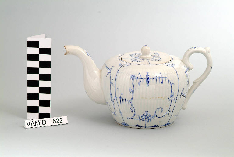 teiera di Società Ceramica Italiana Laveno (primo quarto sec. XX)