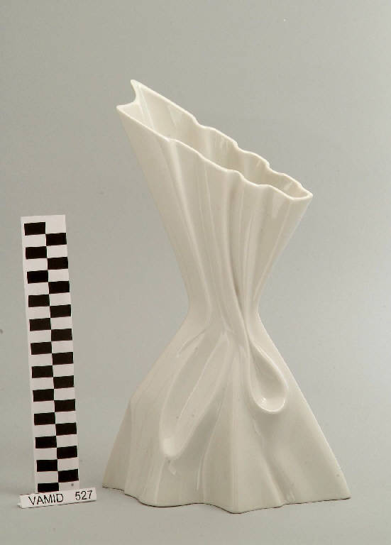 vaso di Società Ceramica del Verbano; Andlovitz Guido (sec. XX)