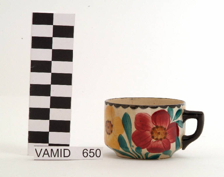 Fiori (tazza da caffè) di Società Ceramica Italiana Laveno (sec. XX)