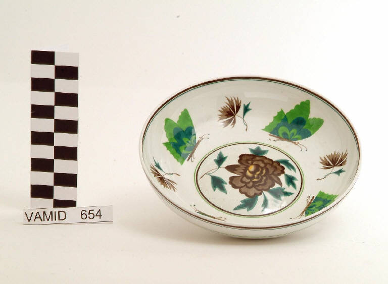 Fiori e farfalle (piatto fondo) di Società Ceramica Italiana Laveno (secondo quarto sec. XX)