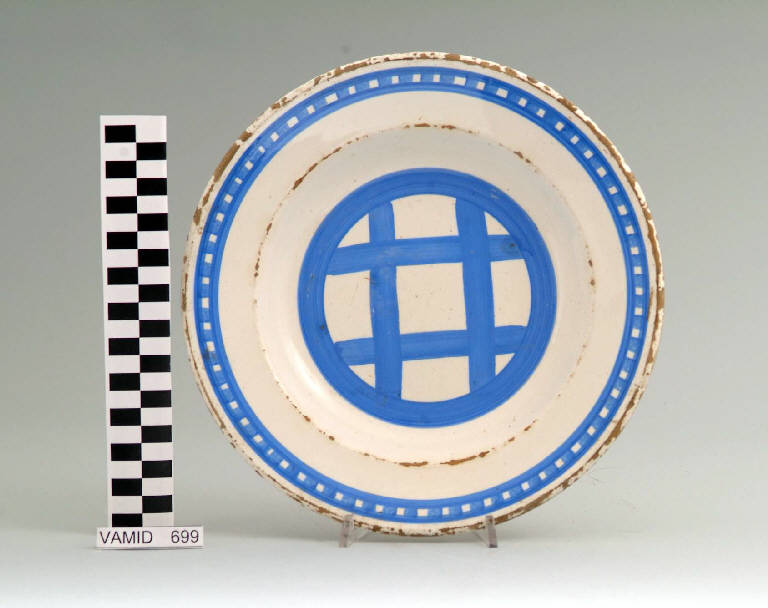 piatto di Società Ceramica Richard Ginori (prima metà sec. XX)