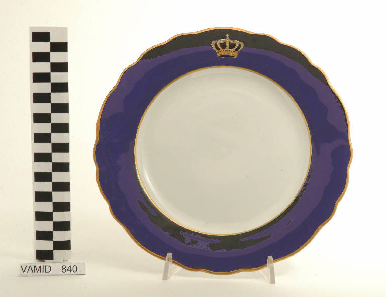 piatto piano di Società Ceramica Italiana Laveno (sec. XX)