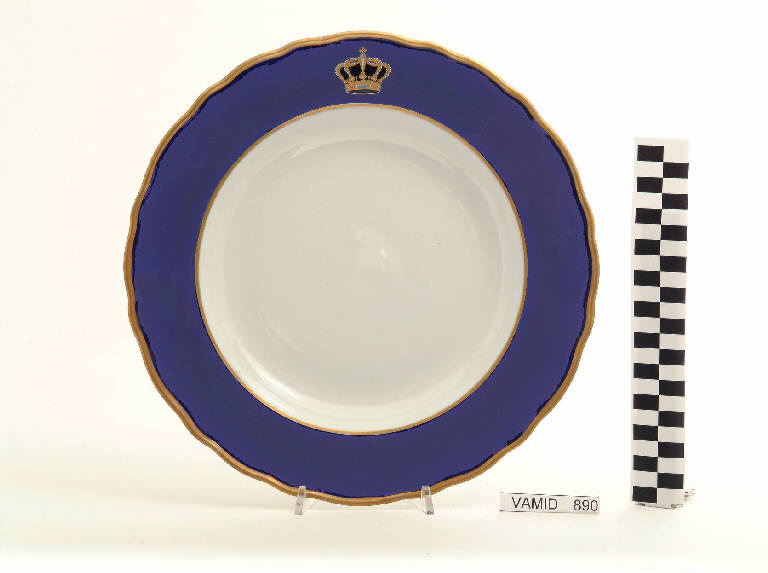 piatto da portata di Società Ceramica Italiana Laveno (sec. XX)