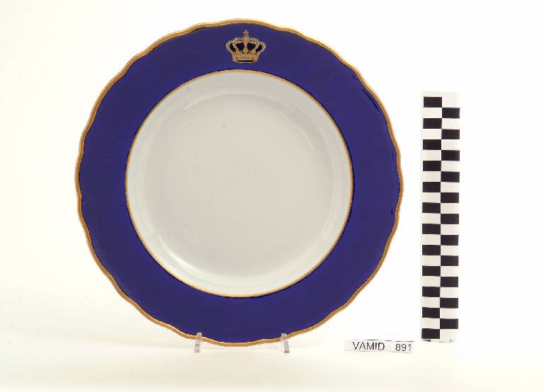 piatto da portata di Società Ceramica Italiana Laveno (sec. XX)