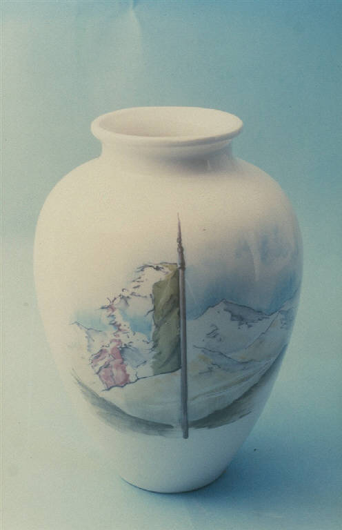 Paesaggio montano (vaso portafiori) di Bottega Artigianale "Il Coccio" (sec. XX)