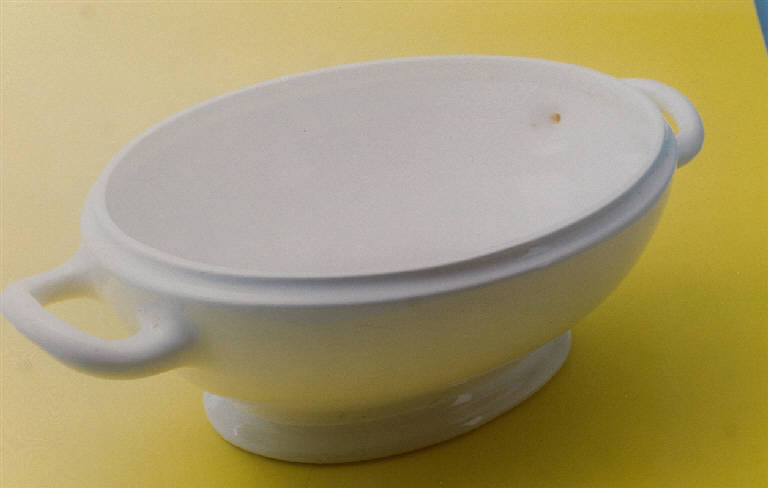 zuppiera di Società Ceramica Italiana Laveno (secondo quarto sec. XX)