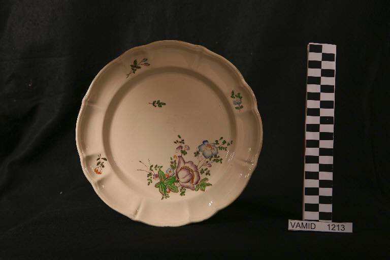 piatto piano di Società Ceramica Italiana Laveno; Andlovitz Guido (sec. XX)