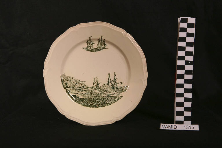 Marina con scena di battaglia (piatto piano) di Società Ceramica Italiana Laveno; Andlovitz Guido (; attr.) (sec. XX)
