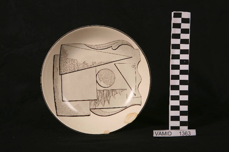 Motivi decorativi geometrici (piatto fondo) di Bolla; Società Ceramica Italiana Laveno; Scuola Professionale per Ceramisti (sec. XX)