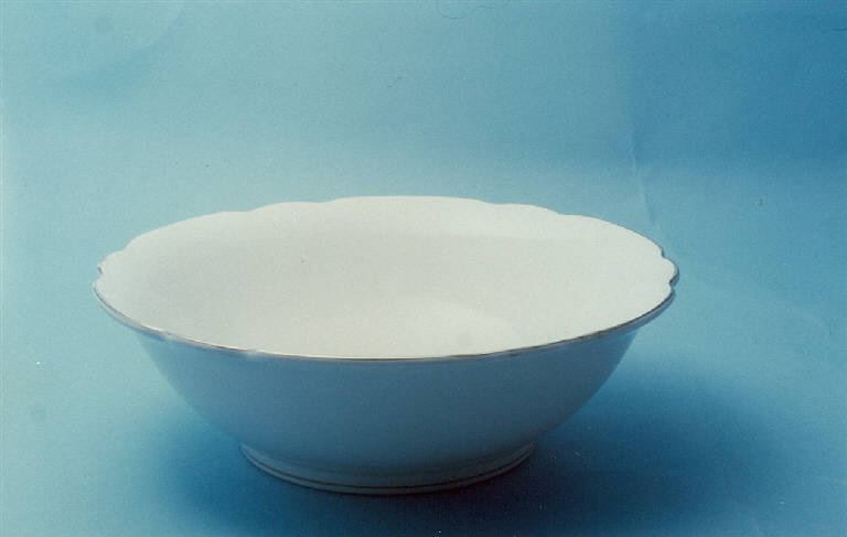 insalatiera di Società Ceramica Revelli (prima metà sec. XX)