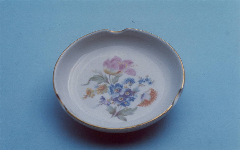 Bouquet floreale (posacenere) di Società Ceramica del Verbano (sec. XX)