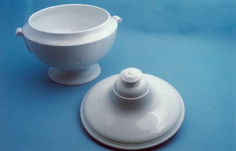 zuppiera di Società Ceramica Italiana Laveno (fine sec. XIX)