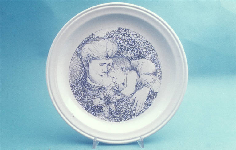 Madonna con Bambino (piatto) di Società Ceramica Richard Ginori; Reggiori Angela (sec. XX)