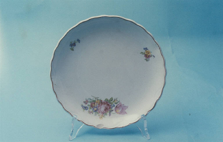 Motivi decorativi floreali (piatto da frutta) di Società Ceramica Italiana Laveno (metà sec. XX)
