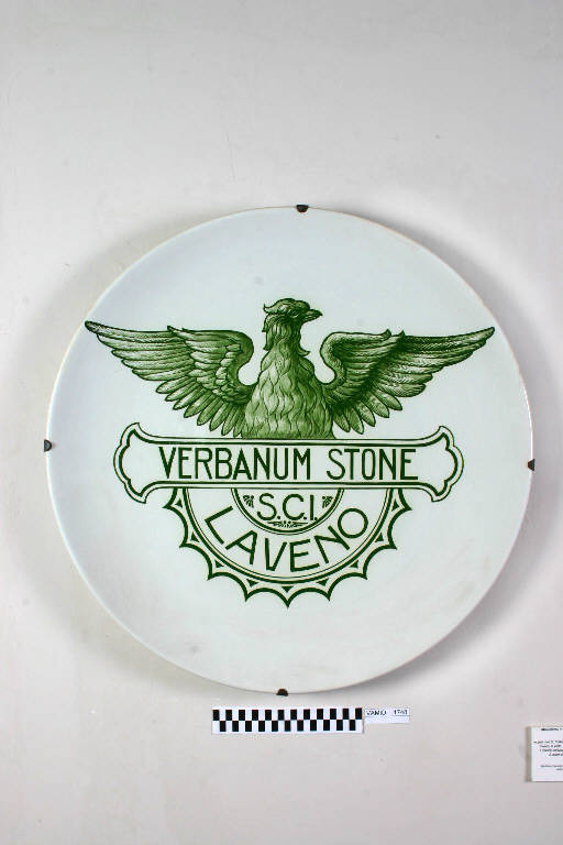 Marchio della fabbrica Verbanum stone S. C. I. Laveno (piatto circolare) di Società Ceramica Italiana Laveno (primo quarto sec. XX)